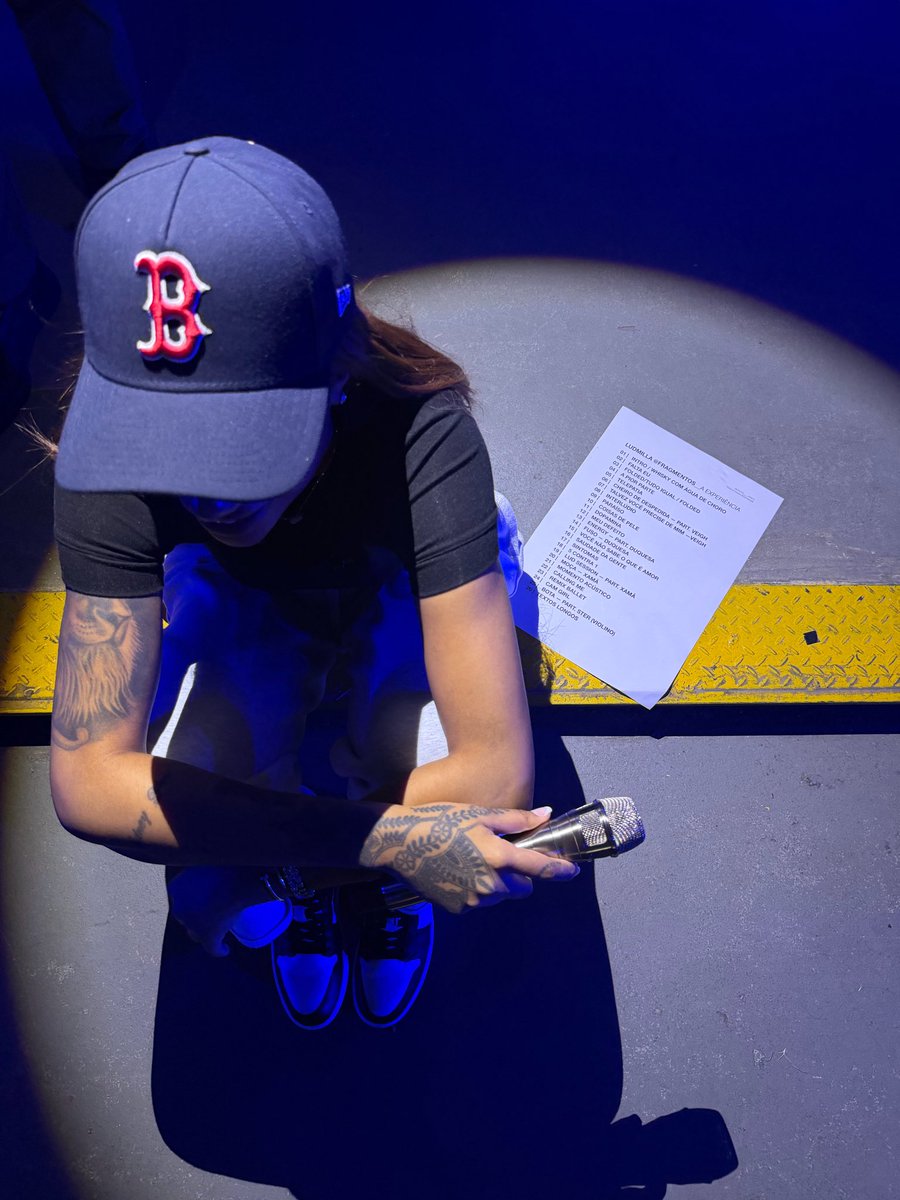 Ludmilla's tweet photo. Setlist especial pra Fragmentos, A Experiência 🖤 É hoje. https://t.co/XgBsC1Kn8Z