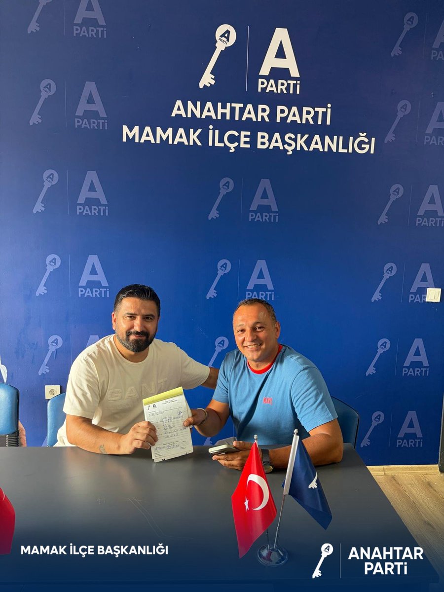 mamakaparti's tweet photo. Anahtar Parti Mamak İlçe Başkanlığı olarak, ailemize katılan yeni üyemiz Oktay Öcal'a hoş geldiniz diyoruz.

Birlikte daha güçlü, daha kararlı ve daha büyük bir Mamak için omuz omuza çalışmaya devam edeceğiz.

Aramıza hoş geldiniz Oktay Öcal Hayırlı olsun! 🇹🇷 https://t.co/kQcITZBau4