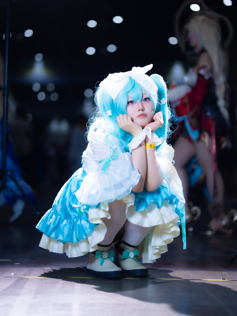 being_dojuck's tweet photo. 2개 더..
#miku #cosplay https://t.co/sMJCFnPjzk