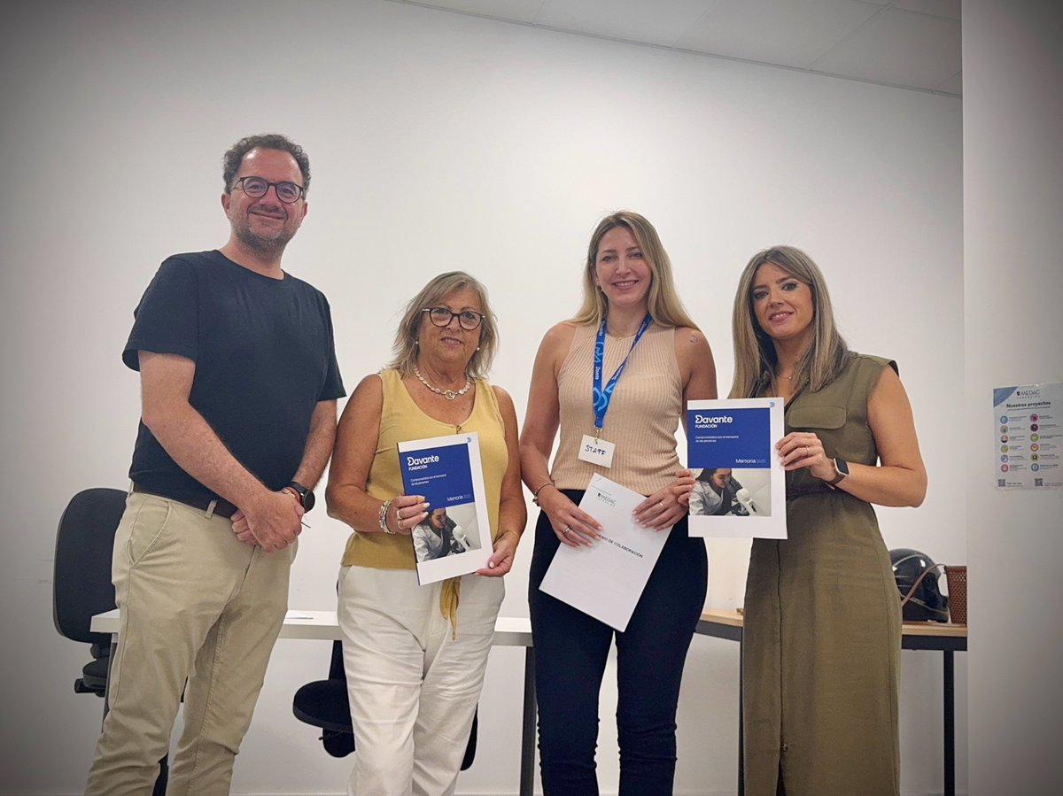APAM_MALAGA's tweet photo. 🎉 ¡Nuevo convenio para nuestros/as socios/as!

En @APAM_MALAGA  seguimos sumando beneficios gracias a nuestra colaboración con la Fundación @Davante_MEDAC 

🥗 Nutrición personalizada
👨‍🍳 Talleres de cocina saludable
🩺 Pruebas preventivas y diagnósticas gratuitas https://t.co/W0crCj5JGs