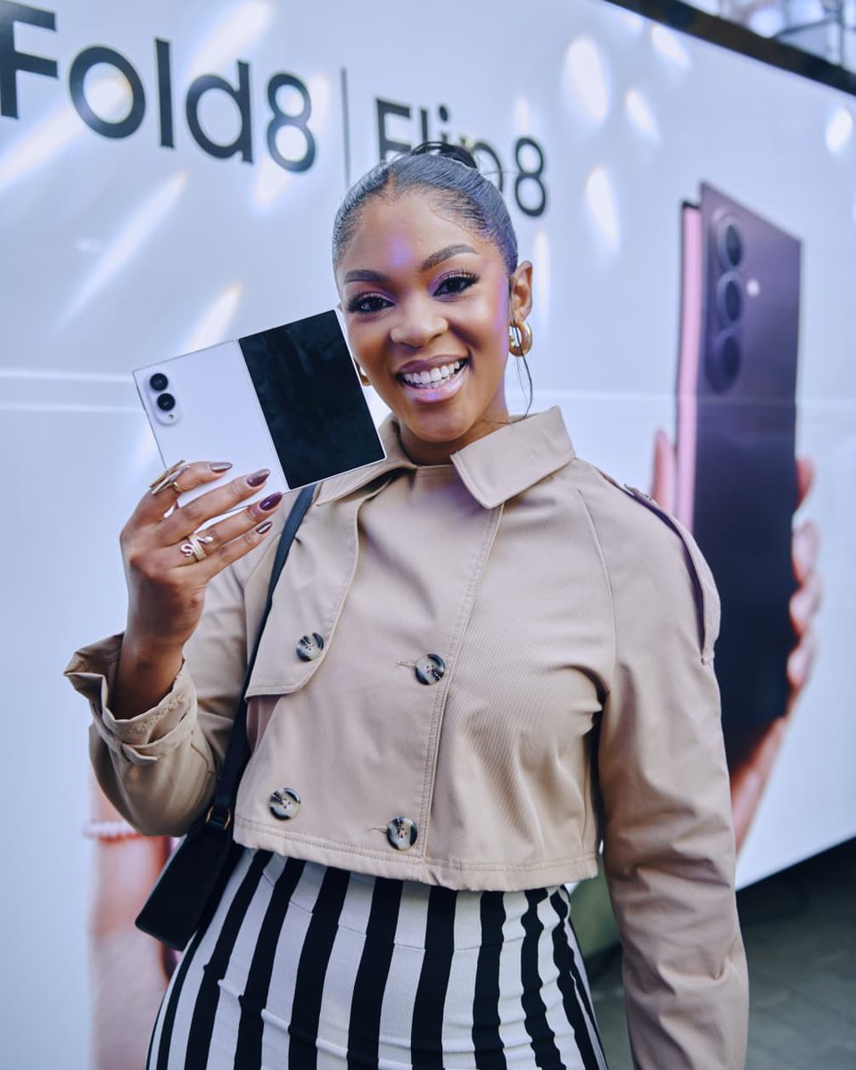 SamsungMobileSA's tweet photo. Still thinking about Unpacked? Yeah... us too. 😮‍💨🔥

From mind-blowing Galaxy AI moments to the all-new shape of the Galaxy Z, this year's #GalaxyUnpacked was one for the books. 📱✨

Here's a look back at all the unforgettable moments. Which reveal had you saying "I need that"? 👀💙

Tell us your favourite moment in the comments! ⬇️

#Samsung #SamsungMobileSA #GalaxyAI #GalaxyZFold8