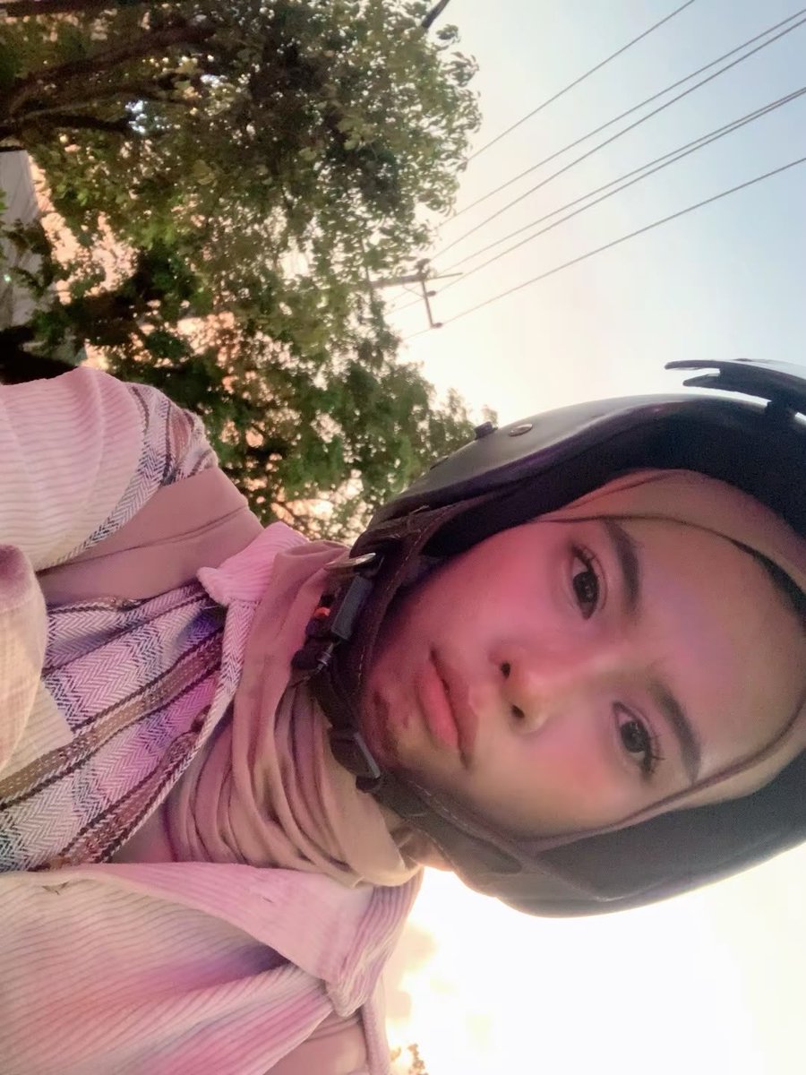 nawal tweet media