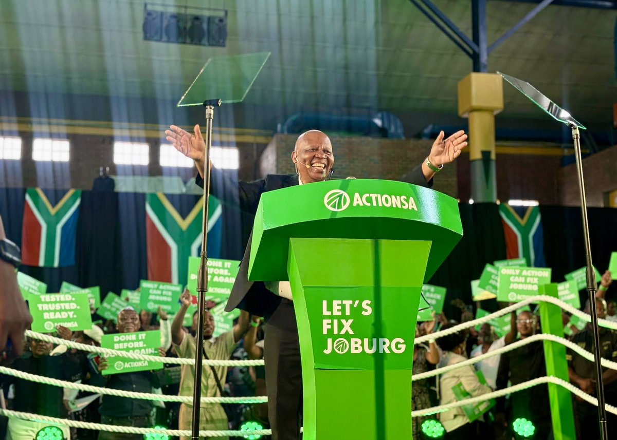 ME_Beaumont's tweet photo. 🗳️Meet ActionSA's Metro Mayor Candidates:

1⃣ Johannesburg: Herman Mashaba

- Mayor from 2016 to 2019
- Insourced over 6000 workers
- Resurfaced 938km of roads
- Recruited 1500 JMPD officers
- Extended clinic hours at 27 clinics
- Investigated 6000 corruption cases worth R35bn