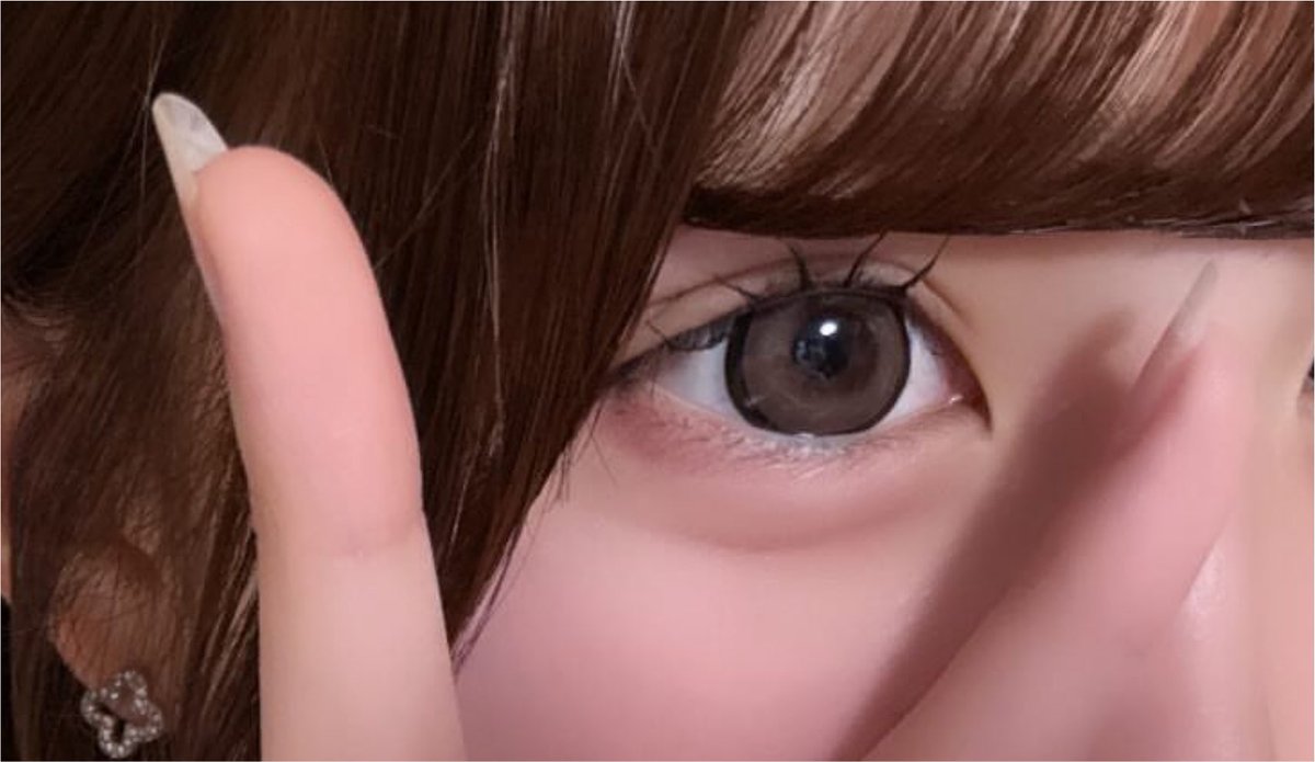 u_llzo_s2's tweet photo. 1年前の春の写真なんだけど、
・アイドル前髪
・カラコンマロンドーナツ
・涙袋が薄め
なんだけど今とどっちの方がいい？( ᐪ ᐪ ) https://t.co/XqTaYNwiSS