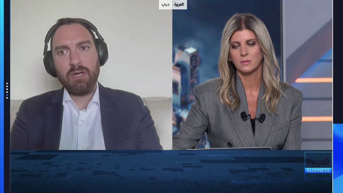 إلى أي مدى يجب أن نتخوف من ارتفاع أسعار النفط خاصة مع بقاء عوائد السندات مرتفعة؟ وهل التوسع في إنفاق شركات التكنولوجيا على بناء مراكز البيانات يشكل عامل ضغط على الأسواق خلال الفترة المقبلة؟ وما احتمال رفع الفدرالي لأسعار الفائدة؟. حوار بين لارا حبيب وكبير استراتيجيي الأسواق في Exness وائل مكارم الأسواق العربية _Business لمزيد من التحليلات وأخبار الاقتصاد.. تابعوا "العربية Business" مباشرة على يوتيوب 