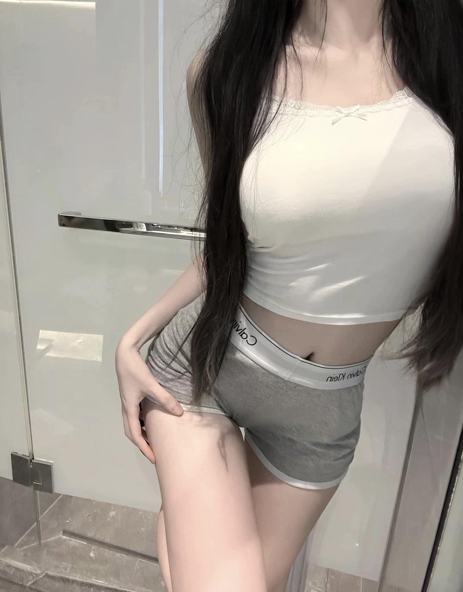 Gyz1111's tweet photo. 妹妹随时有时间，需要的哥哥主页找我。
每周有抽取一人免费快餐活动，不定送小sp。先点赞，在关注，然后点主页加我。 https://t.co/SfIWuGBrWC