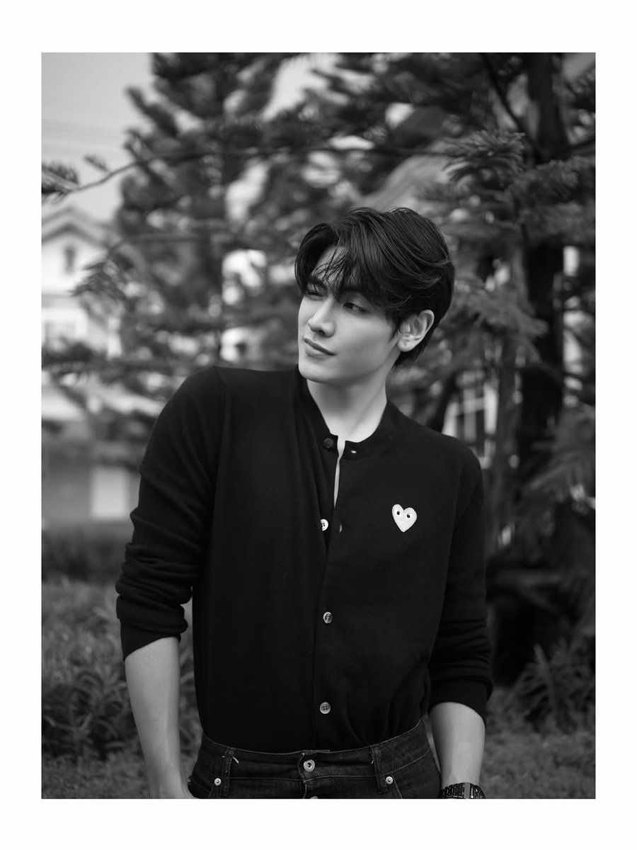 ssoonth_sraw's tweet photo. Model of the day 🖤

#จุงอาเชน #JoongArchen https://t.co/ZCGy1Lt2qs