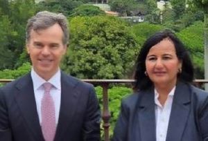 homeroboscan's tweet photo. Rumor que toma fuerza...Dinora Figuera llegará a Venezuela desde Estados Unidos el primero de agosto, no solo para presidir la ahora archipoderosa Asamblea Nacional, si no también para sustituir a Delcy Rodríguez como Presidente provisional...Hará llave en el control de la República con el Encargado de Negocios de USA en Caracas, John Barret, bajo supervisión directa de Marco Rubio, Secretario de Estado...Qué opina Ud.?...