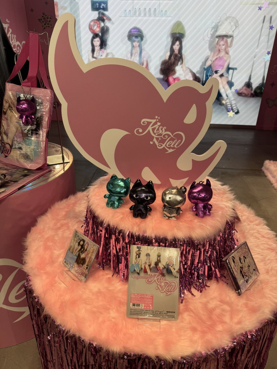 ru95429752's tweet photo. aespa ポップアップ行ってきたよん♪可愛すぎた💜 https://t.co/XG51bmDhGL