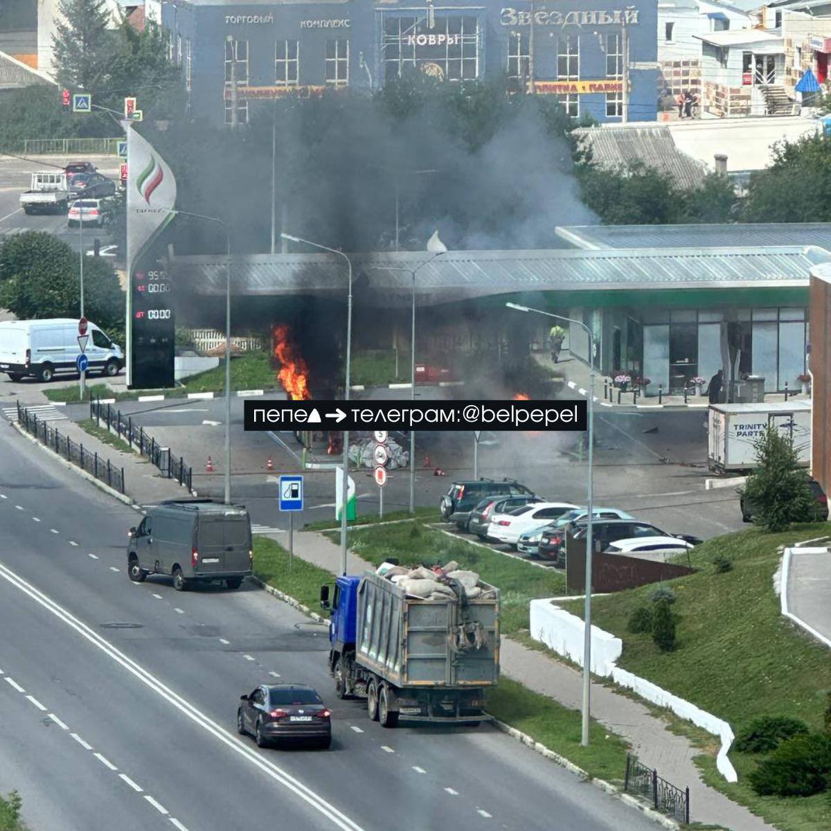 Maks_NAFO_FELLA's tweet photo. ⛽️💥 Minus another gas station in Belgorod https://t.co/XjuY6LHsQn