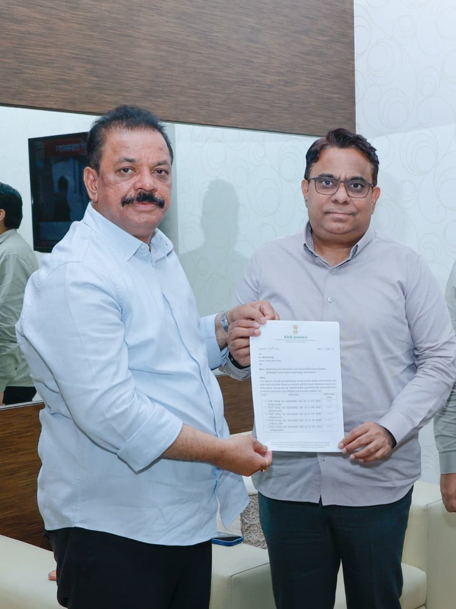 rais_shk's tweet photo. Had an important and constructive meeting today in Thane with Member of Legislative Council Ravindra Phatak ji regarding the speed and quality of civic development works in Bhiwandi. Our focus remains firm on transforming Bhiwandi through better infrastructure and civic amenities. Bhiwandi Deputy Mayor Shri Tarique Momin and Shri Javed Ansari joined us to discuss key local issues. #RiseWithRais #Bhiwandi