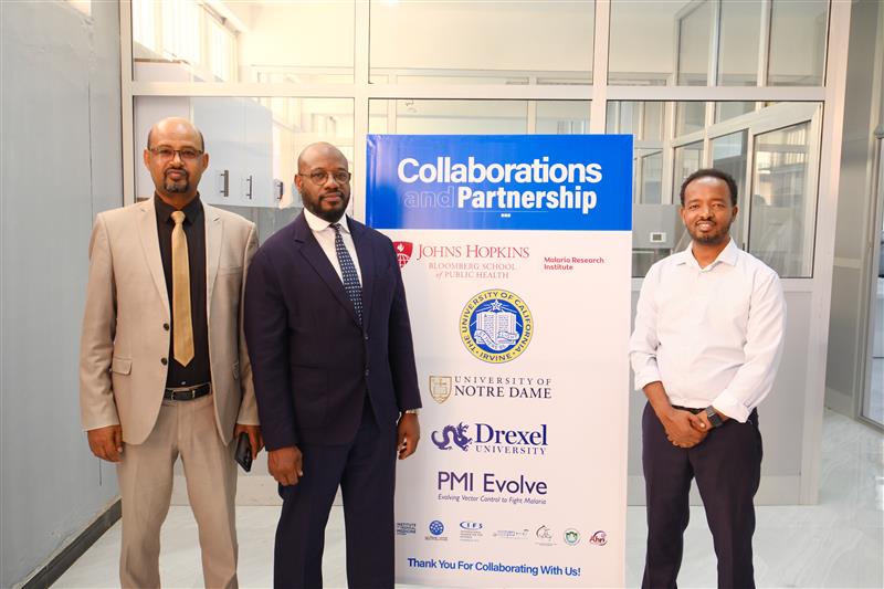 USEmbassyAddis's tweet photo. During the opening of #Ethiopia's newest American Space at @HawassaUniverst (HU), Ambassador Massinga met with university President Dr. Chirotaw Ayele. They exchanged ideas on sustaining and growing academic cooperation between the United States and Ethiopia, including the ongoing HU partnership with leading U.S. universities on malaria research.  HU’s Malaria and Other Vector-Borne Diseases Research Center spearheads interdisciplinary research and specialized training focused on malaria, vector-borne infections, and neglected tropical diseases, helping to keep Americans and Ethiopians safe from health threats. #USinEthiopia