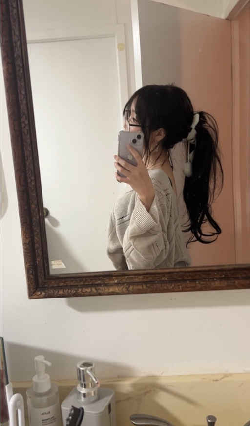 TheyLuvXuu's tweet photo. Hair is used for pulling.
#asian #nsfwtwt https://t.co/Mp4IRkiuLE