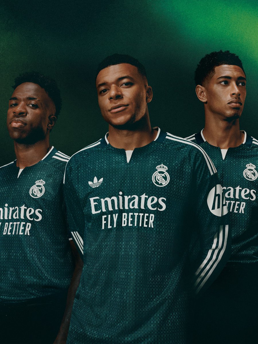 PoojaMedia's tweet photo. The faces of Real Madrid model their new jersey. 🔥 https://t.co/HGkcS28de9