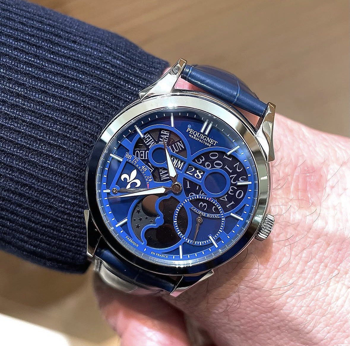 lsd_watch tweet picture