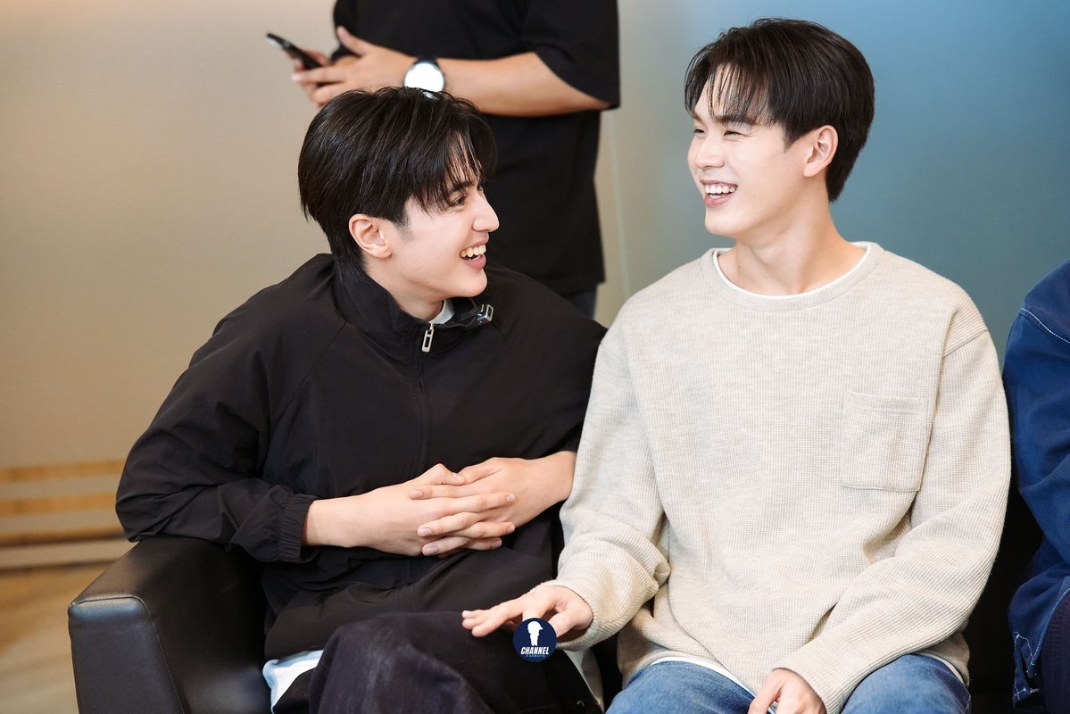 channelfanboys's tweet photo. เอารูปนารักๆ มาฝากนิดๆหน่อยๆ  😬

#TeshowPing #เตโชปิง 
#SingChimon #ซิงชิม่อน
#FanboysXMatchPointSeries https://t.co/DcvujWV371