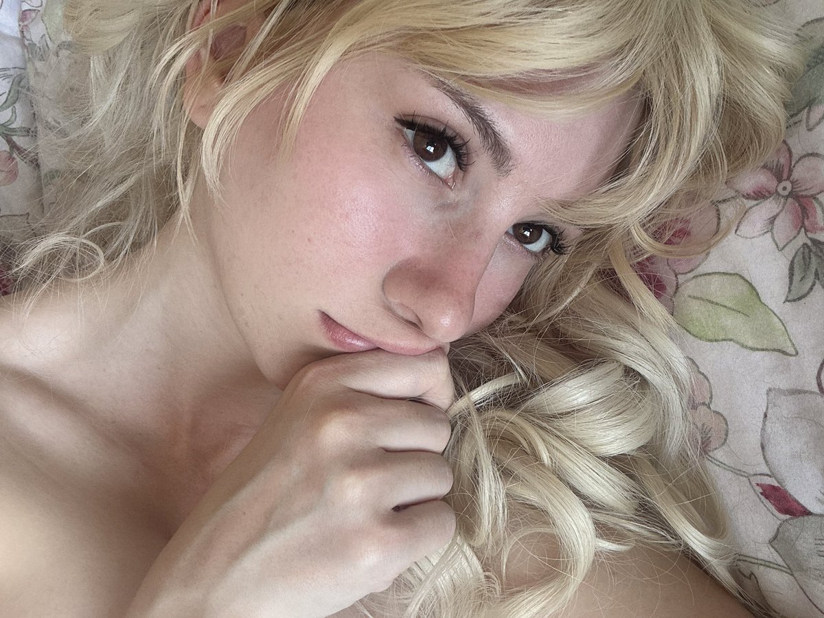 LuellaFinDom's tweet photo. Sleepy angel 👼 https://t.co/lORJVpjEpX