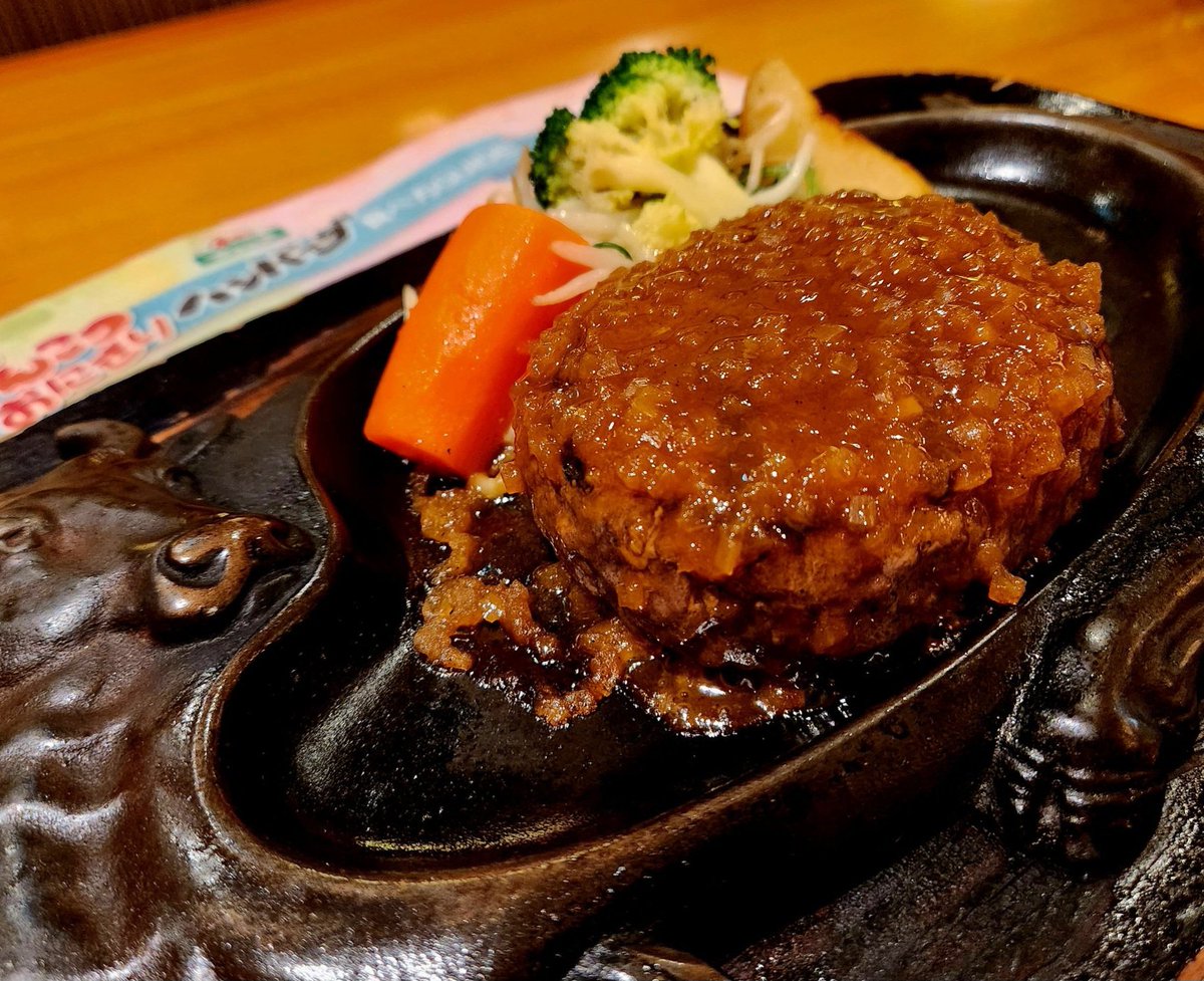 ichiro_2525's tweet photo. 駅近の静岡グルメ「さわやか」
浜松駅のすぐ横、遠鉄百貨店というデパートの中にあります

静岡ローカルのハンバーグレストランで、有名な、げんこつハンバーグが食べられます！

#小野田紗栞 #さにこ会 #つばきファクトリー https://t.co/rWwjfQ5WQ6