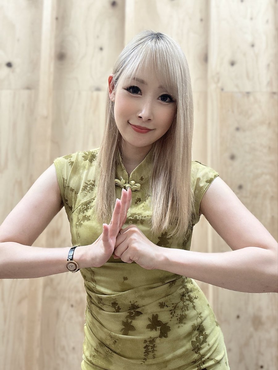 emugl5d's tweet photo. もっと好きになっチャイナ？❤️🐼 https://t.co/ErWgOTJXmz