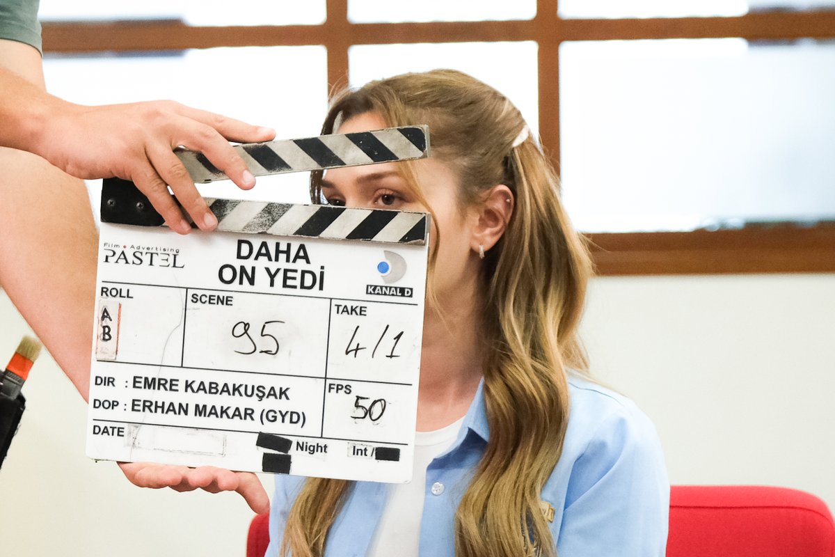 daha17dizi's tweet photo. Setten çok tatlı fotoğraflar geldiii! 🥳
#Daha17 https://t.co/oZoyqXDiMT
