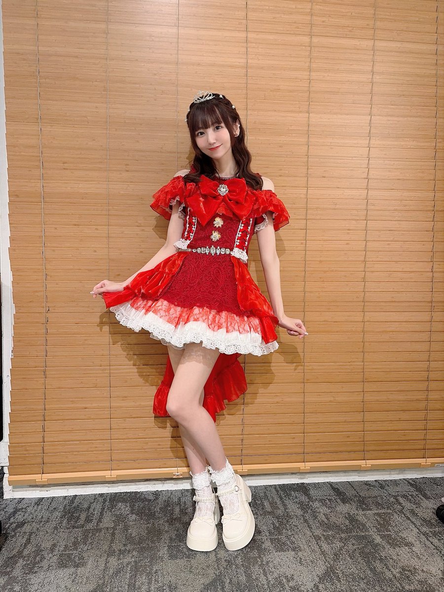 ayu__o4's tweet photo. 卒業衣装も作っていただきました♡
どうですか？𐔌՞ ܸ.ˬ. ܸ՞𐦯 https://t.co/c7FlKsjVoB