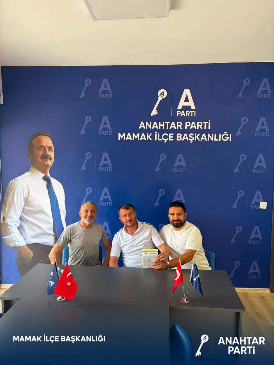 mamakaparti's tweet photo. Abidinpaşa Mahallesi'nin sevilen isimlerinden Ercan Yeşilbaş, Anahtar Parti ailemize katılarak aramıza katılmıştır.

Kıymetli destekleri ve teveccühü için kendisine teşekkür ediyor, birlikte Mamak'ımız ve ülkemiz için hayırlı çalışmalar gerçekleştirmeyi temenni ediyoruz. https://t.co/I6FRGILxTR