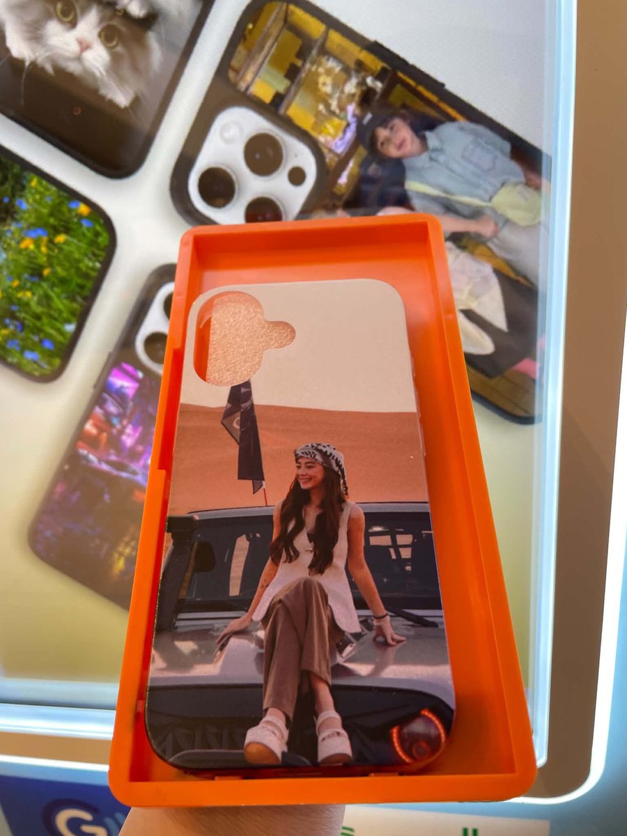 jmfconfidential's tweet photo. A tiny gift for JMFyang, phone cases with their adorable faces on them. Nothing extravagant, just something we thoughtfully picked to make them smile. We hope these remind them of the happy memories they've shared together every time they see them. 💛
@imsofiasmith @jmdibarra_ https://t.co/o0AbeiccIp