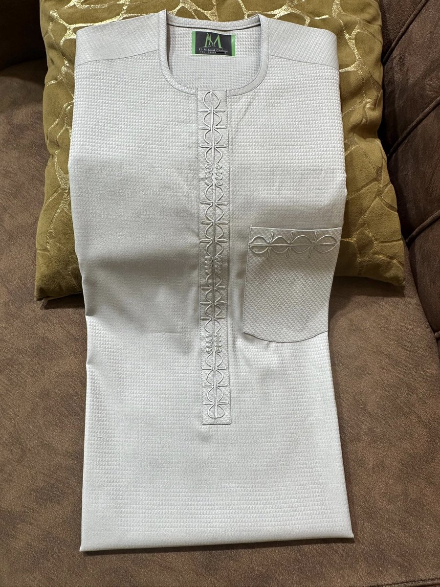 Abberx_'s tweet photo. Crafted Hand Readymade Kaftan (Thread-work)🧵 🪡 
Available ✨

Price: 40k Each 
Dm/☎️ : 07060727453 
📍 Zaria, Nigeria

Nationwide/ worldwide Delivery  🌎📦 ✈️ 

Please repost &amp; patronize https://t.co/XA7UY1MlQs