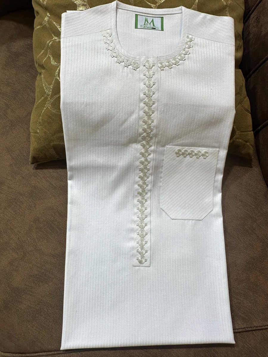 Abberx_'s tweet photo. Crafted Hand Readymade Kaftan (Thread-work)🧵 🪡 
Available ✨

Price: 40k Each 
Dm/☎️ : 07060727453 
📍 Zaria, Nigeria

Nationwide/ worldwide Delivery  🌎📦 ✈️ 

Please repost &amp; patronize https://t.co/XA7UY1MlQs