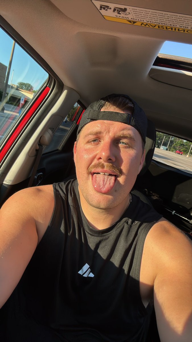KenAndBearIt's tweet photo. Early morning sweat 🥵💪🏻 https://t.co/xPn60ItH9k