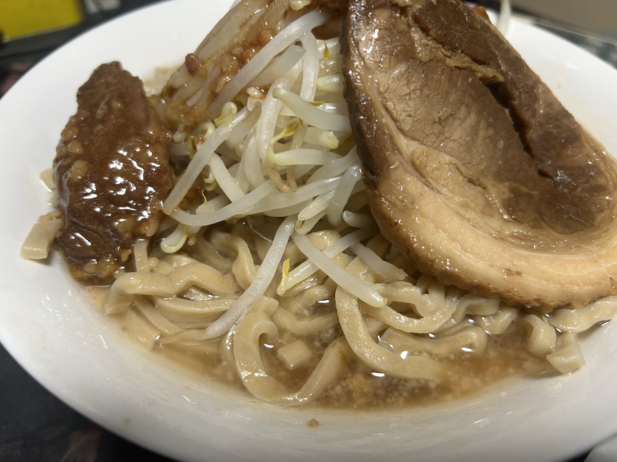セブンの二郎系ラーメンセット作ってみたら想像より美味そう！