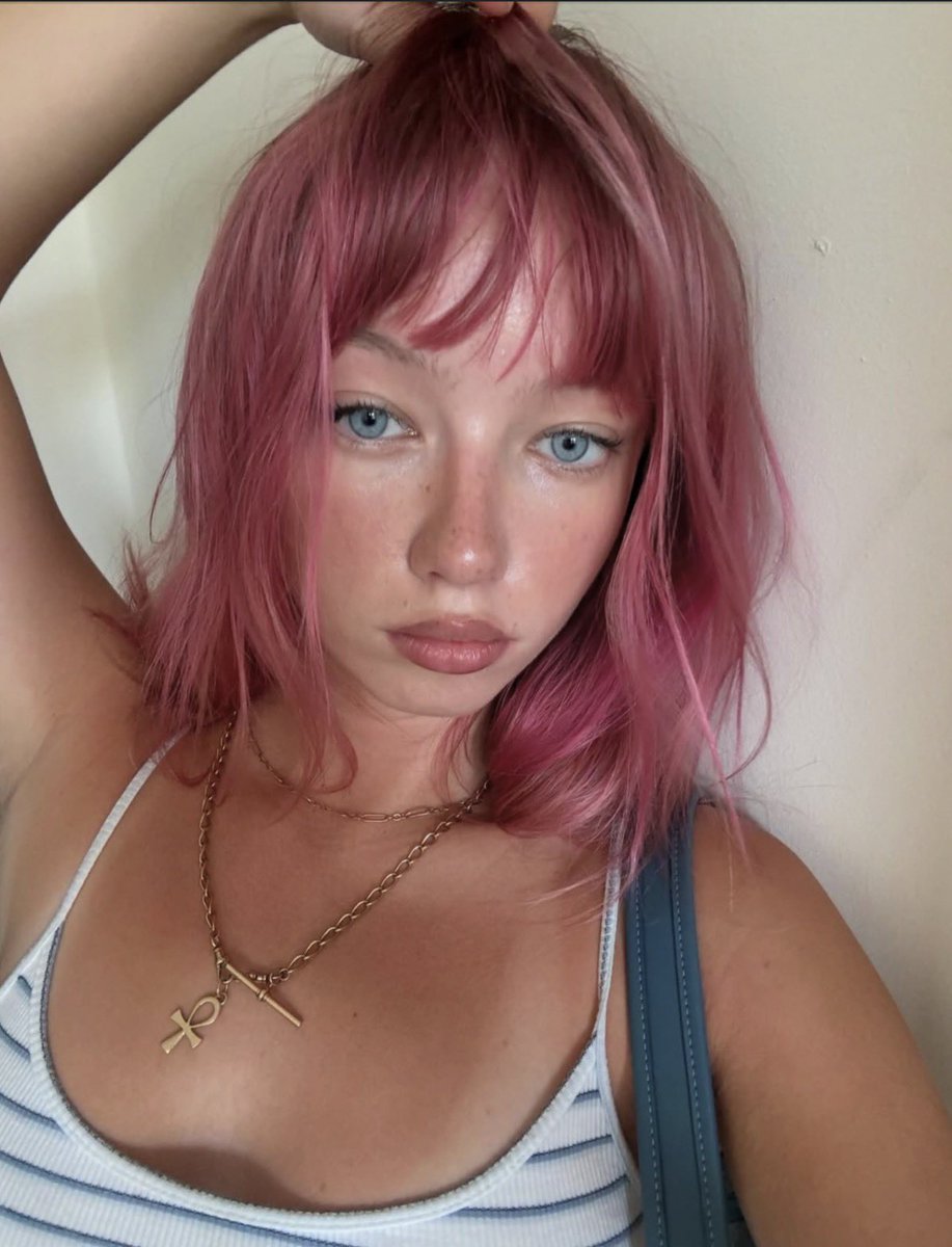Sluttposts's tweet photo. Lola Clark https://t.co/tQA6Ub65WW