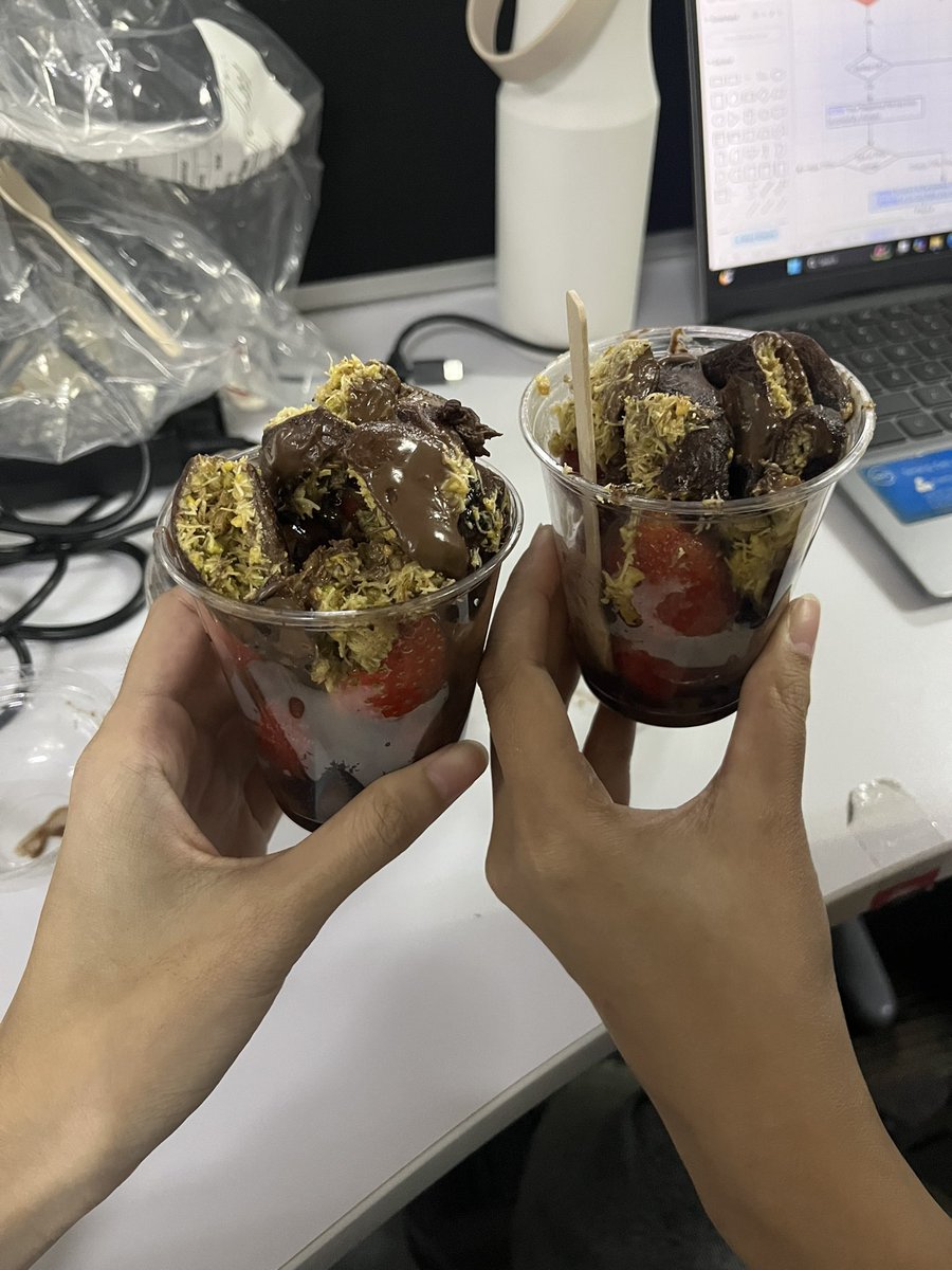 peachiesfluffyy's tweet photo. BELA2IN BELI KARNA PENASARAN DAN DIKIRIM DARI DEPOK - SUDIRMAN 😭😭 dpt di harga 36k in this economy oke banget mana enak lagi https://t.co/kDiA0IrdVs