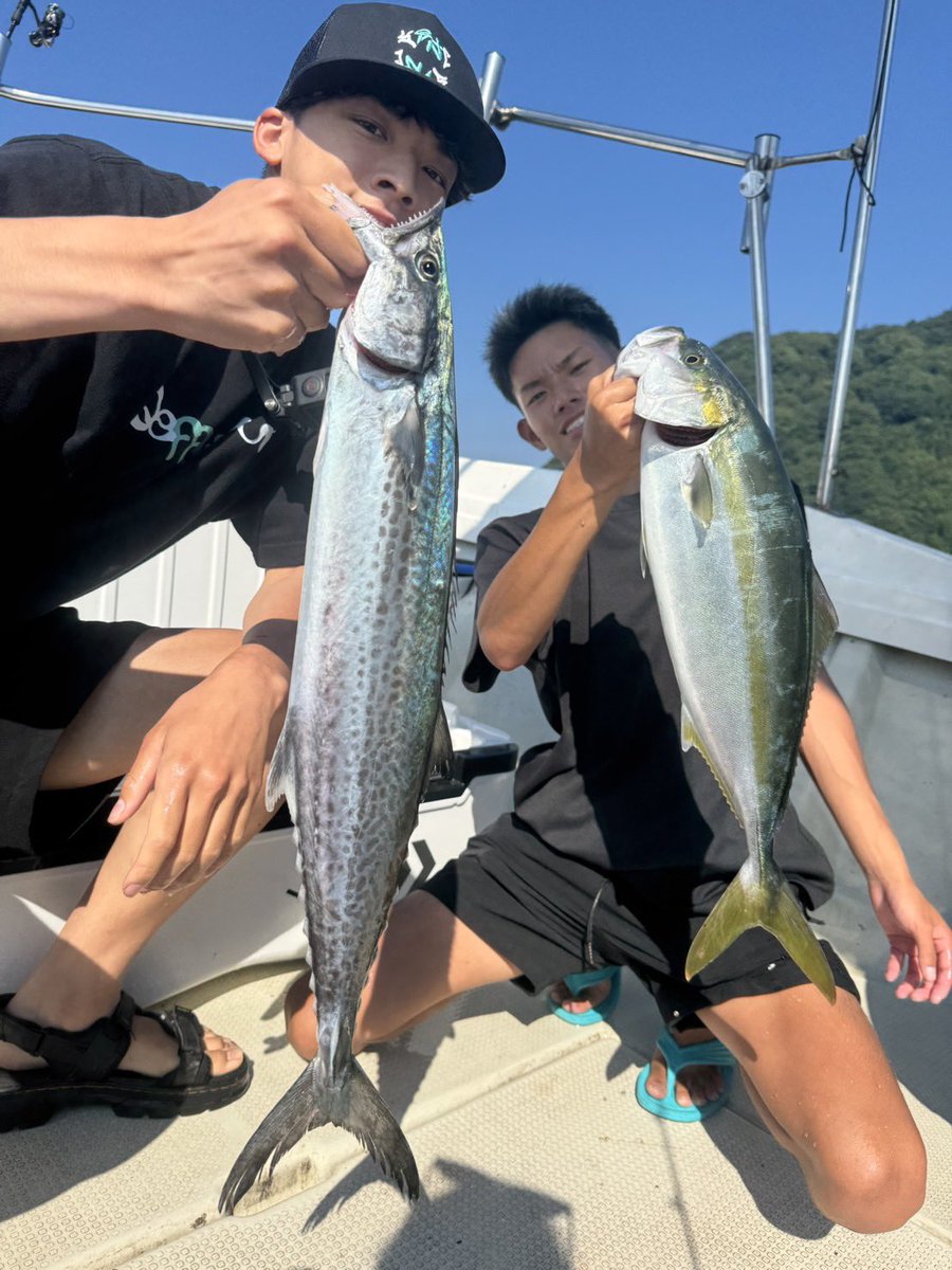 kamedamaru1098's tweet photo. 青物もよく釣れてます‼️
お気軽にお問い合わせ下さい🙇‍♂️
👇
https://t.co/ZGWiZdzlBL https://t.co/gQifAMp51h