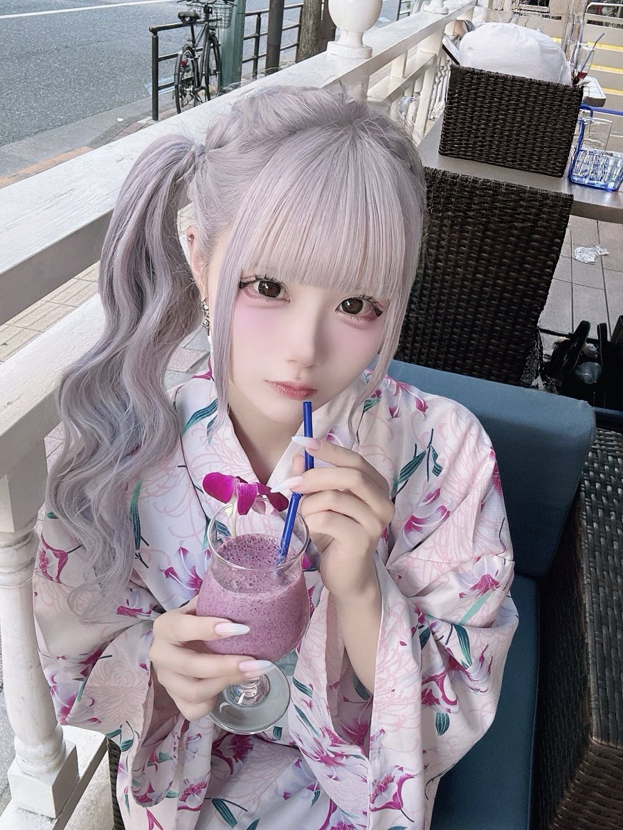 oicMIKO's tweet photo. 自分から外出れないから連れ回してほしい https://t.co/Aj3NsSt6nD
