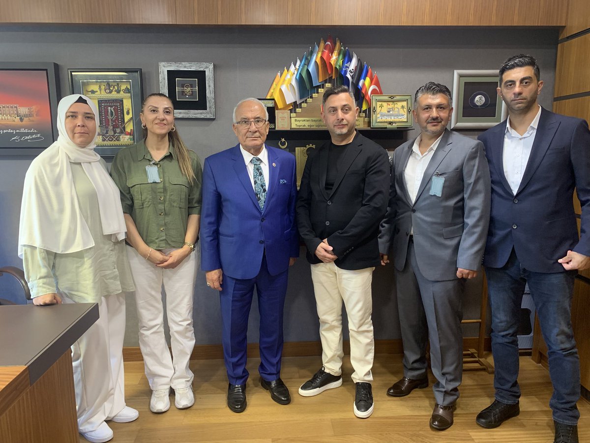 BKocamaz33's tweet photo. Kademeli Emeklilik Federasyonu Başkan Vekili ve Siyasi İşler Başkanı Sayın Coşkun Şatır, Federasyon Sözcüsü Emek-Der Başkanı Fatma Köseoğlu, Emek-Der Başkan Yardımcısı Cumhur Soyka, Sosyal Medya Yöneticisi Canan Soyka ve Emek-Der Üyesi Murat Yiğit TBMM’de ziyaretimize gelerek “Kademeli Emeklilik’”le ilgili taleplerini dile getirdiler.
Nazik ziyaretleri için teşekkür ediyor, kendilerine kolaylıklar diliyorum.
#KademeTürkiyeninKararı
@KademeFed 
@ETTDER1999 
@EmekDerResmi