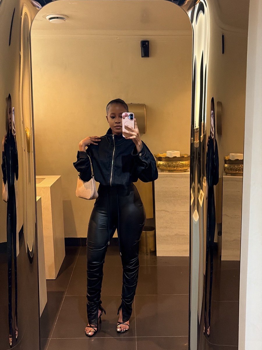 twintshego_'s tweet photo. Another SHEIN Outfit 🥹❤️ https://t.co/AJ99O3vEIO