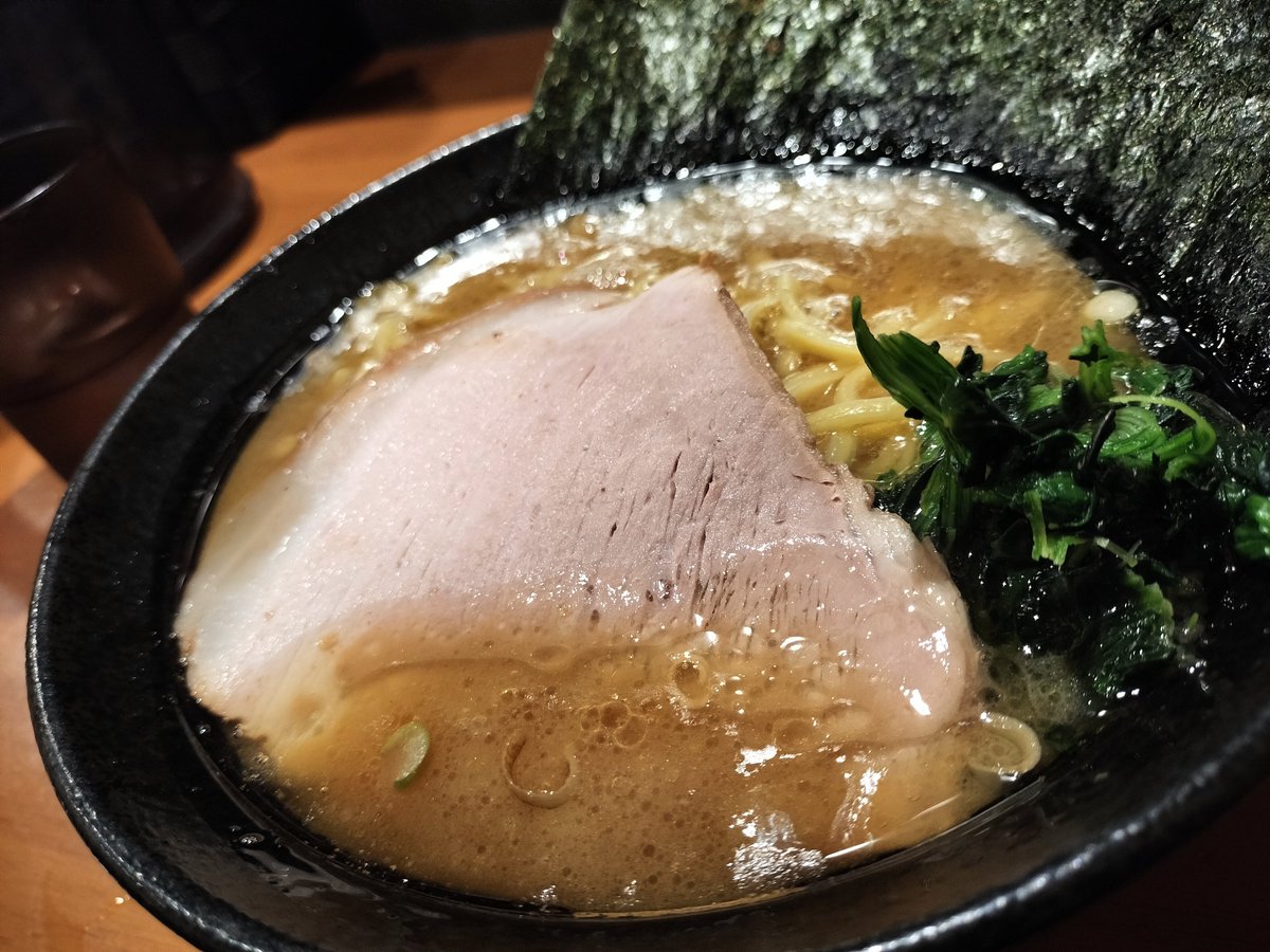 さしみ tweet media