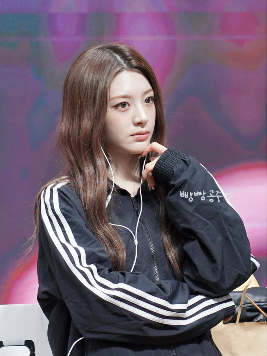 breadehhe's tweet photo. 260703 세은

언니…🤯

 #세은 #스테이씨 #SEEUN #STAYC https://t.co/2Lit5g8Ojj