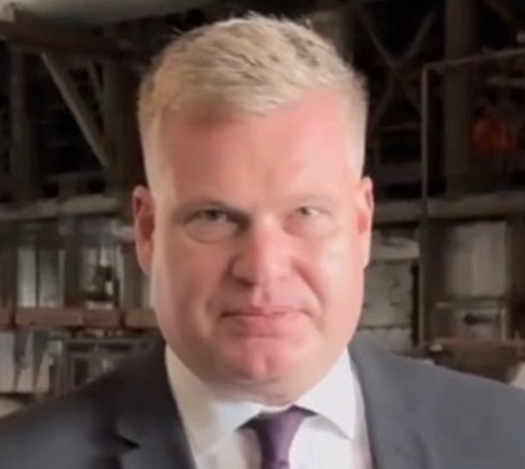nezvany_host's tweet photo. Hej @grok může člověk, který bere hodně kokainu otéct? https://t.co/lpFIeWGpIE