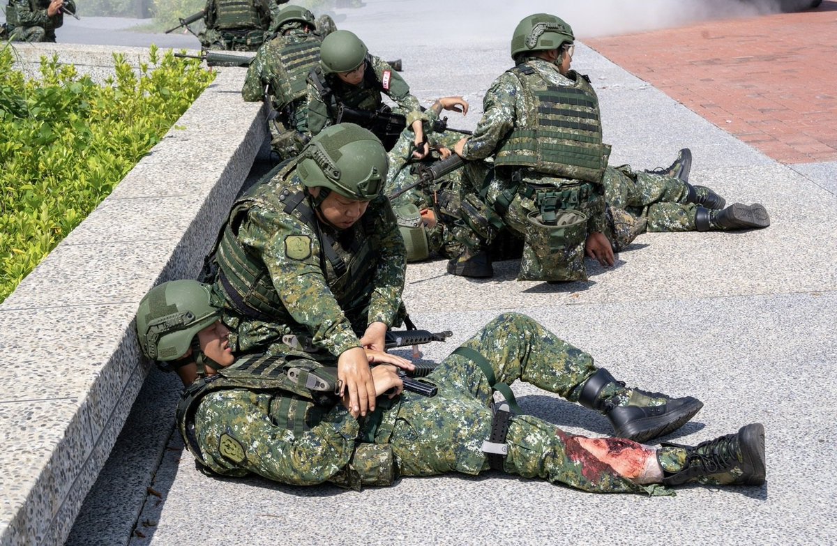 tafgh803's tweet photo. 🪖平時整備多一分，關鍵時刻守護就多一分👊

https://t.co/8PXjYpw296

邀請大家一起按讚及分享文章～ https://t.co/RQESE73o3g