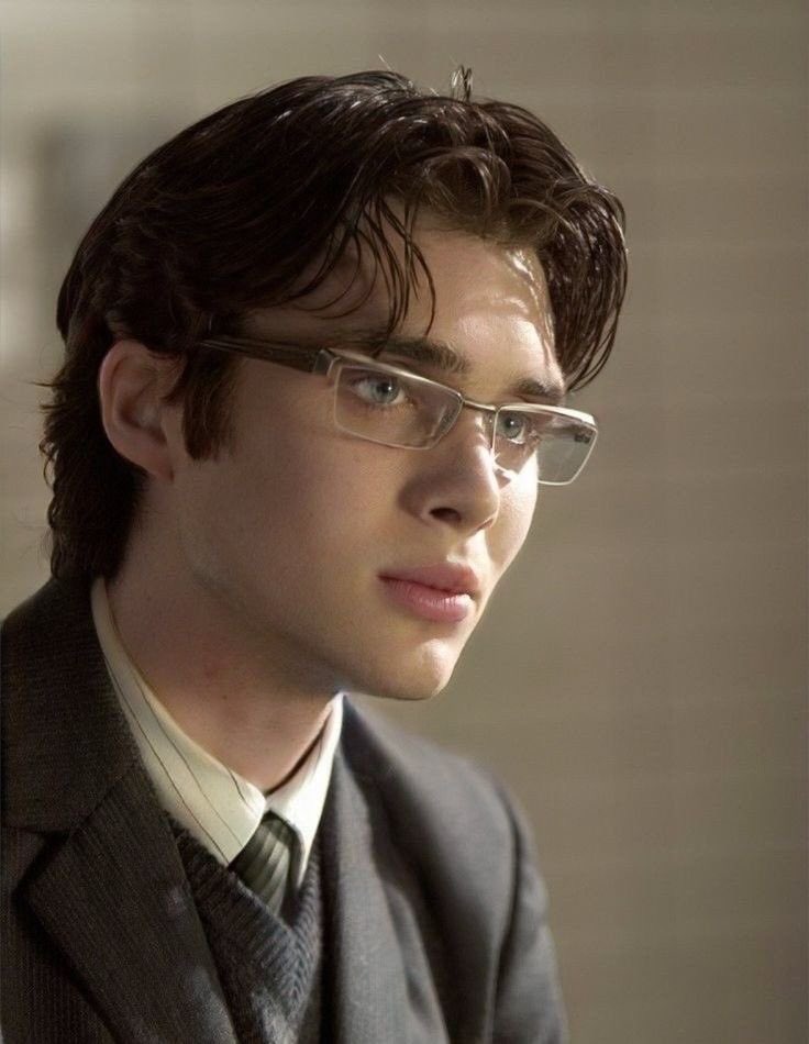 haerichill's tweet photo. me: you better not be giving cillian murphy in batman begins (2005) when i get there
jaehyun: https://t.co/oSnrpPYBR8