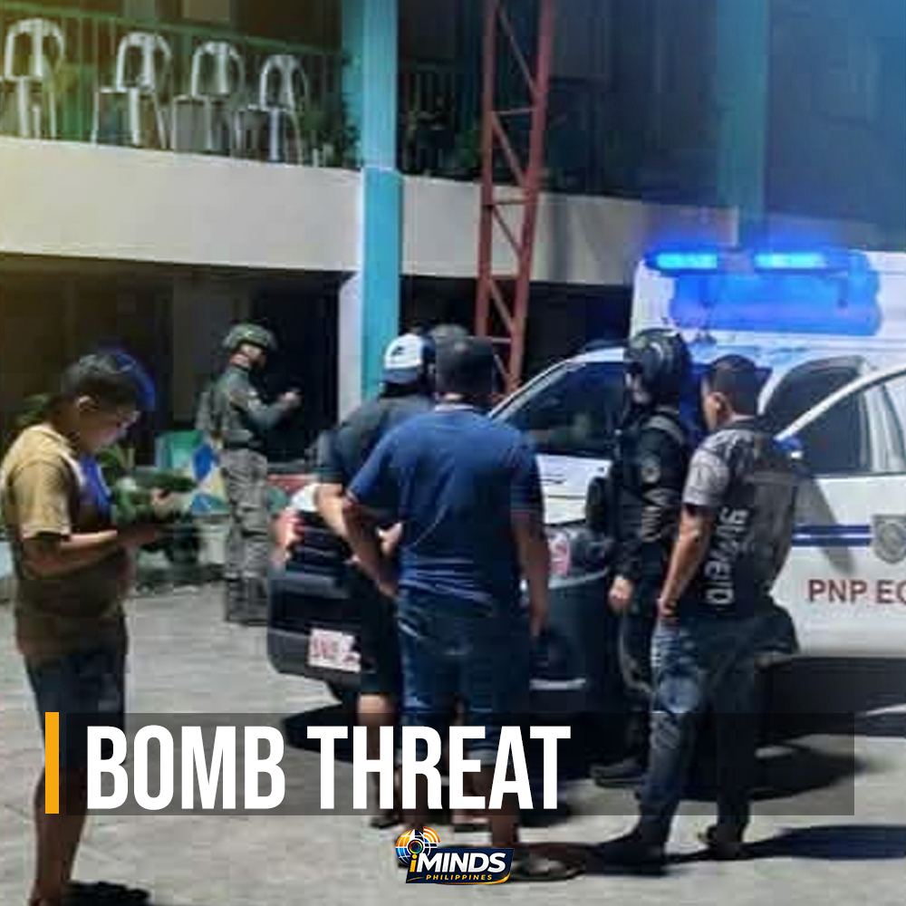 ImindsP17188's tweet photo. 𝐁𝐎𝐌𝐁 𝐓𝐇𝐑𝐄𝐀𝐓 | Mga tauhan ng CCPO at Explosive and Canine Unit, napasugod at agad ininspeksyon ang J. Marquez National High School sa Cotabato City dahil sa umano’y bomb threat https://t.co/8OK2pSBBCW