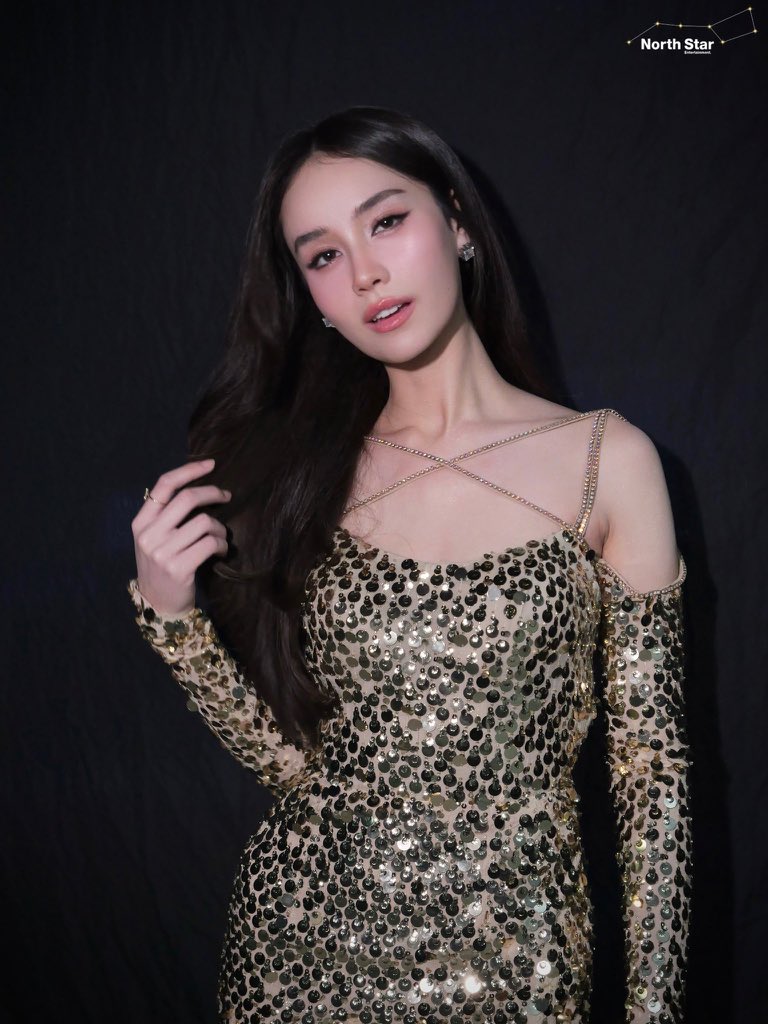 ormykornn's tweet photo. she really spent weeks in hibernation just to come back looking like the most beautiful woman alive 😭

GINNY JAYNA YAwards2025
#YAwards2025xGINJAY https://t.co/wyCaV0YIc8