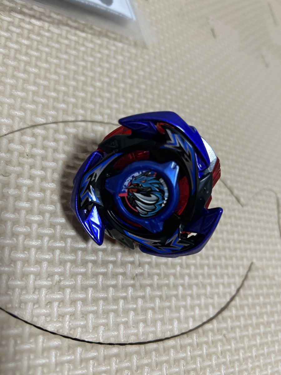 peitaro1989's tweet photo. ドレイクブレイブめっちゃかっこいいー

こいつの色味がめっちゃ好きww

#ベイブレードX https://t.co/qdxRqePtOo