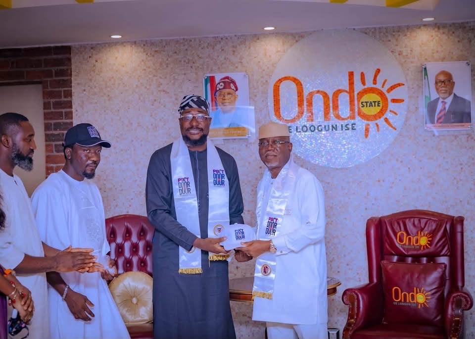 YengibiriM's tweet photo. PBAT Door-to-Door Movement Pays Strategic Courtesy Visit to Ondo State Governor

The leadership of the PBAT Door-2-Door Movement, led by Comrade Activist Adekanbi Sunday, paid a strategic courtesy visit to the Governor of Ondo State, His Excellency Lucky Orimisan Aiyedatiwa. https://t.co/M6fsSjBTZG