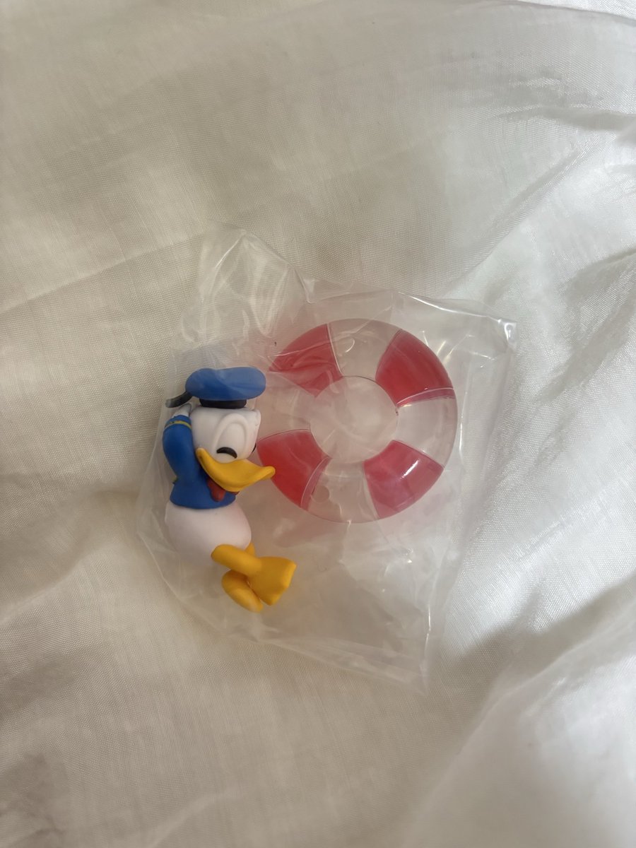 pomus_0125's tweet photo. 【交換】ディズニーキャラクター ぷかぷかフロートタイム ガチャガチャ

譲▶︎ドナルド

求▶︎プーさん

郵送or都内手渡し可能🙆‍♀️
検索からでもお気軽にお声掛けください🌷 https://t.co/UbRr4yygNC