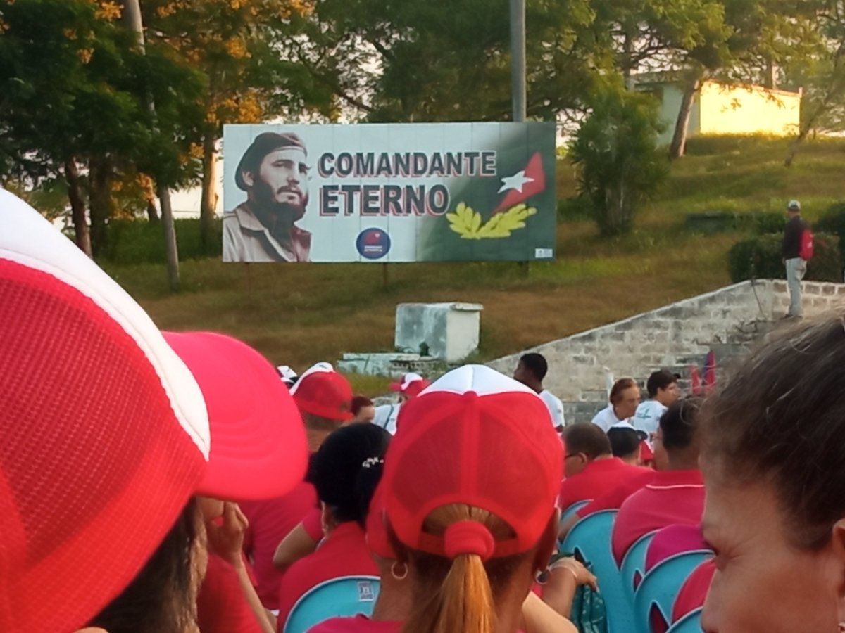 ADLpez2's tweet photo. #MiMoncadaEsLaPatria
Se celebra en #LasTunas  acto por el aniversario de los asaltos a los cuarteles Moncada, en Santiago de Cuba, y Carlos Manuel de Céspedes, en Bayamo, ocurridos el 26 de julio de 1953. 
#LaPatriaSeDefiende https://t.co/f9mCBSQfoK