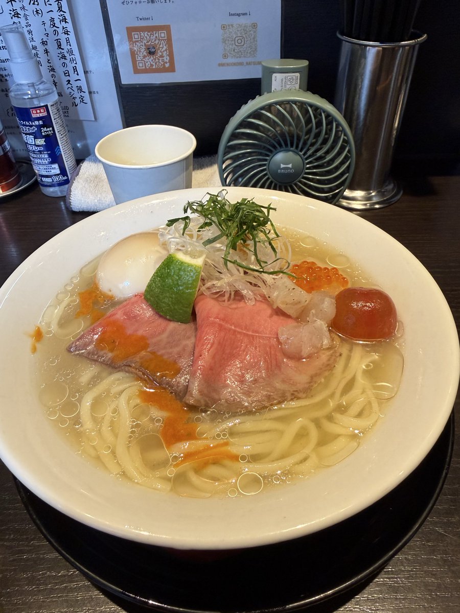 aaiuiicorp's tweet photo. 麺処 夏海
夏海の日SP

HNDの元同僚に予約していただき行って来ました。
偉大なる吉越店主とも5年振りにお会い出来て光栄でした。
ラーメンはとにかく美味かった。
それぞれの香味油が機能しているし、スープも最高に良かった。
日本酒も飲み易かった。これ、高いでしょ。破格でした。 https://t.co/scyhungh06