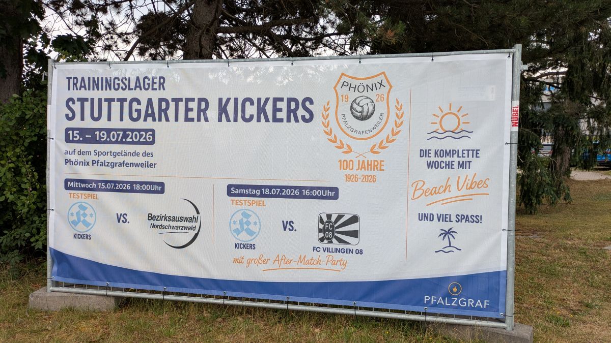 kaigaielf's tweet photo. Stuttgarter Kickers (4部） 3 - 0 FC 08 Villingen (5部）
🏟️: Phönixplatz 🇩🇪
🏆: Friendly
👥: 400人＋🐶1

シュトゥットガルター・キッカーズのプレシーズンキャンプ先、黒い森での親善試合は、9部のPhönix Pfalzgrafenweilerのグラウンドで😍 https://t.co/tENY8ybegX